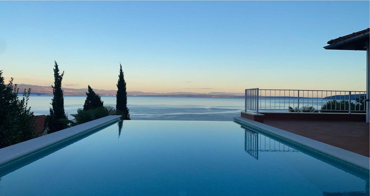 Villa Lovran - 150M To The Beach - Infinity Pool - Incredible Sea View - Fitness Room Eksteriør billede