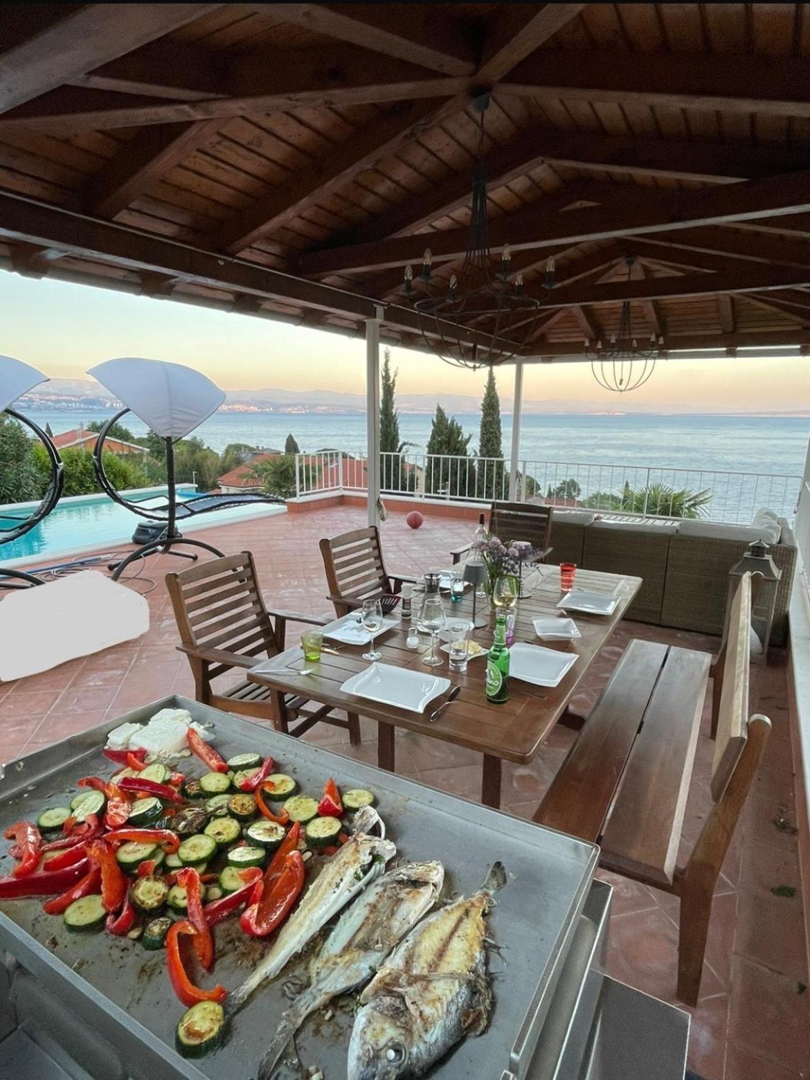 Villa Lovran - 150M To The Beach - Infinity Pool - Incredible Sea View - Fitness Room Eksteriør billede