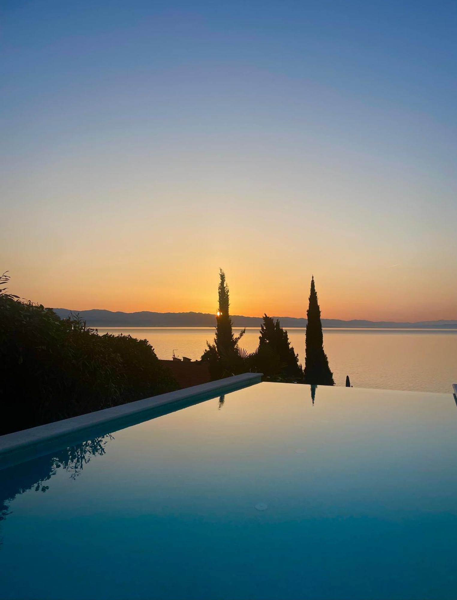 Villa Lovran - 150M To The Beach - Infinity Pool - Incredible Sea View - Fitness Room Eksteriør billede